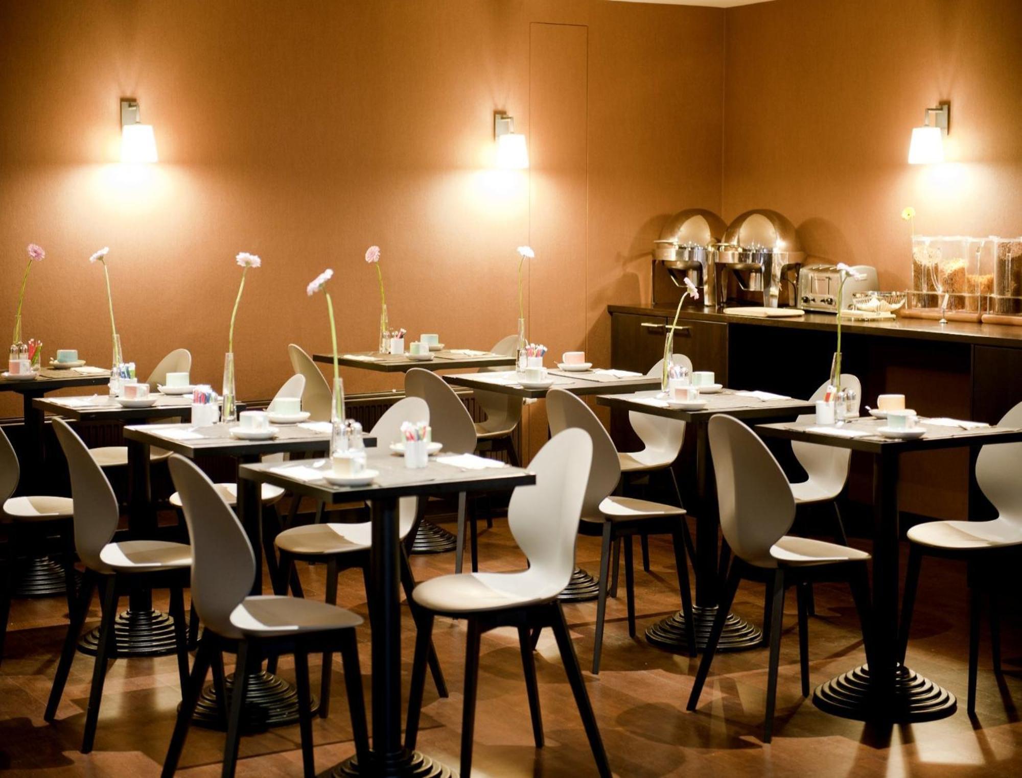 New Hotel Charlemagne Brussel Bagian luar foto