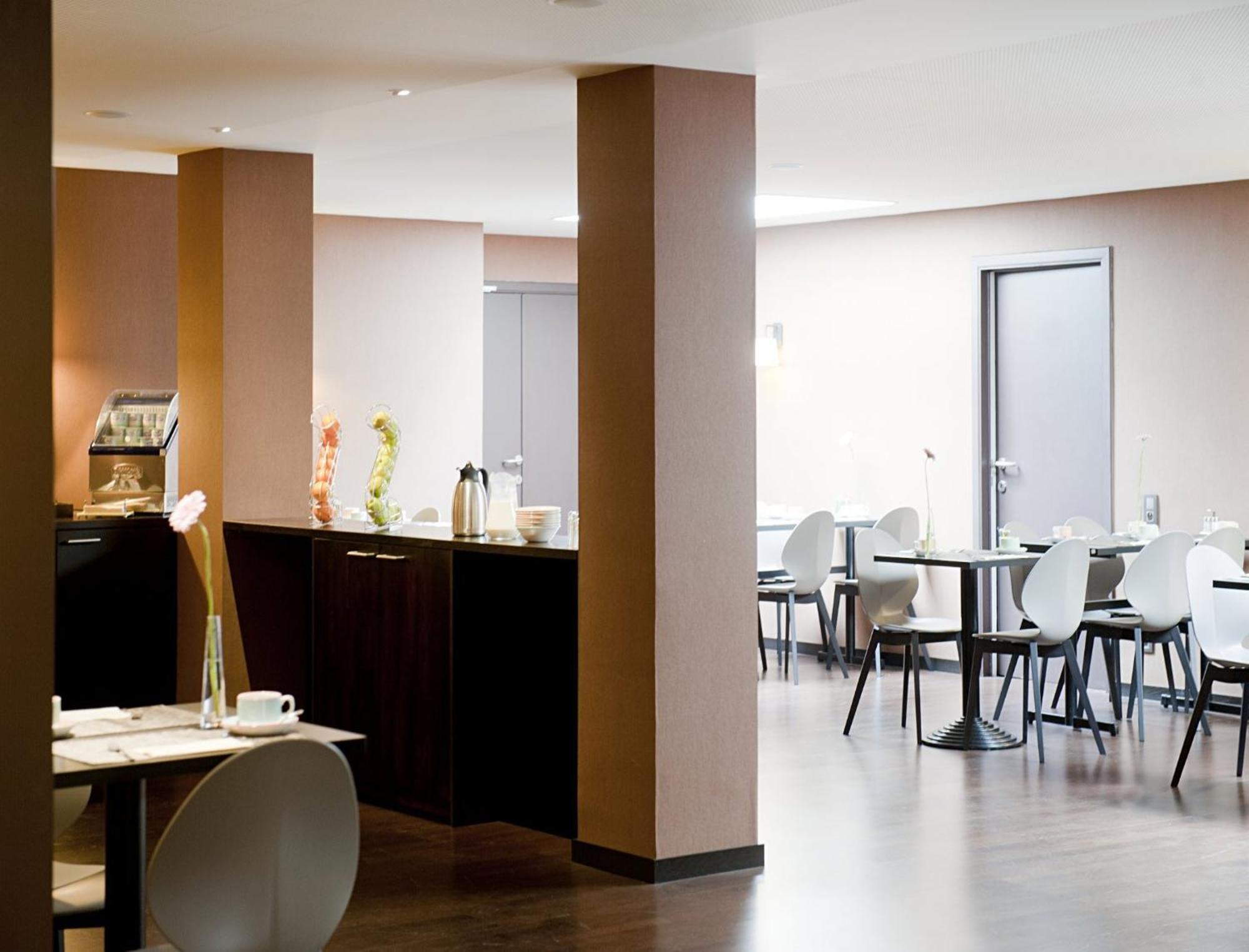 New Hotel Charlemagne Brussel Bagian luar foto