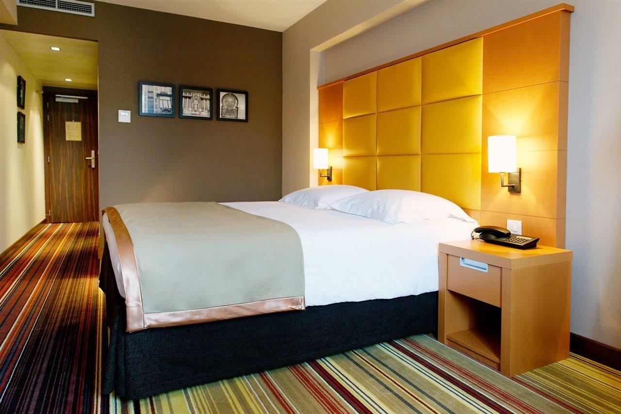 New Hotel Charlemagne Brussel Bagian luar foto
